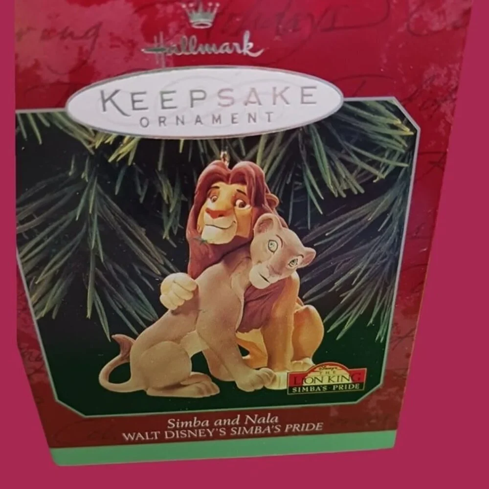 Hallmark  simba & Nala walt disney simba's pride christmas ornament